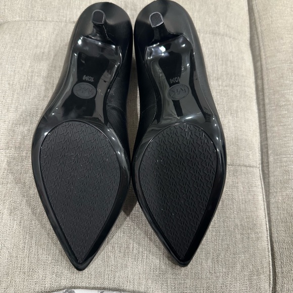 Brand New Michael Kors Heels - Picture 3 of 3